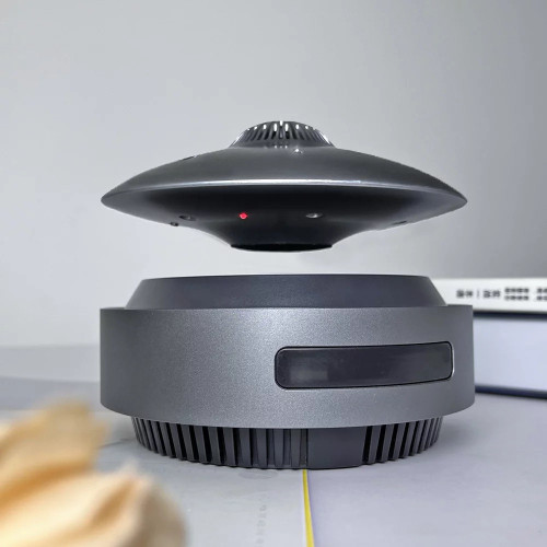 Enceinte en auto-lévitation...